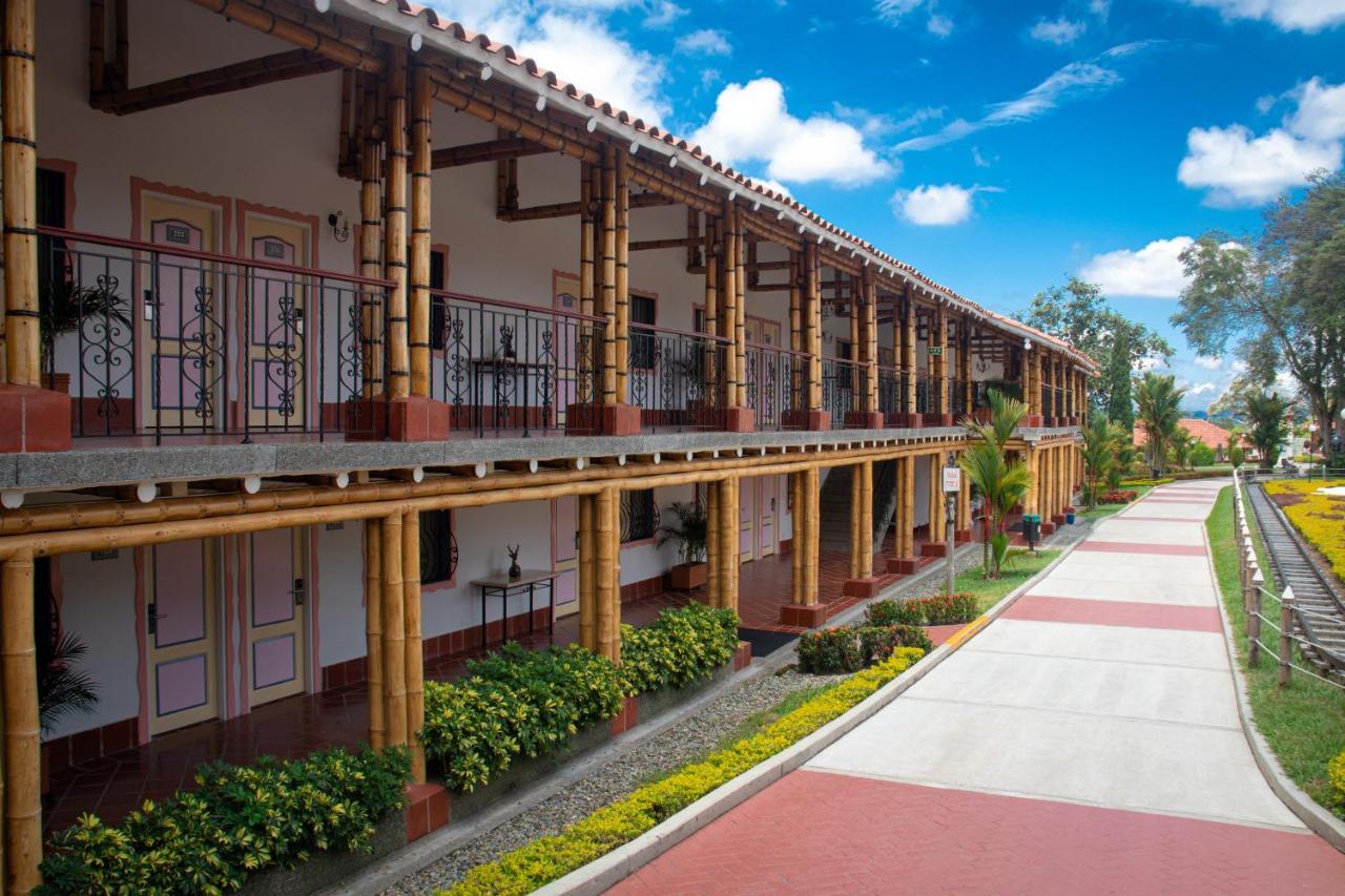 Hotel Campestre Las Camelias Pueblo Tapao Zewnętrze zdjęcie